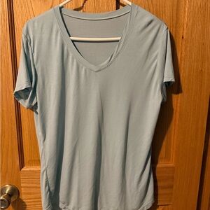 ZYIA Light Teal Classic V-Neck Short Sleeve Top
